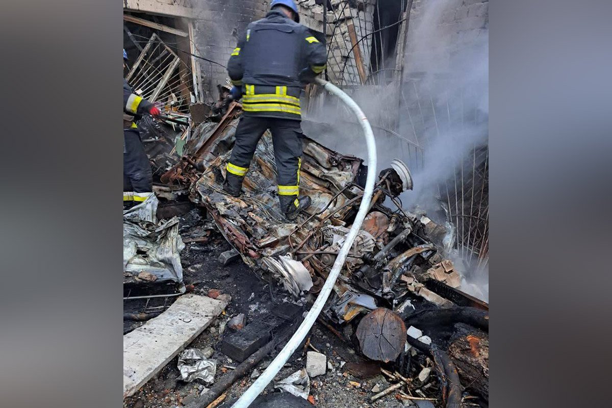 Рятувальники на місці Рятувальники на місці