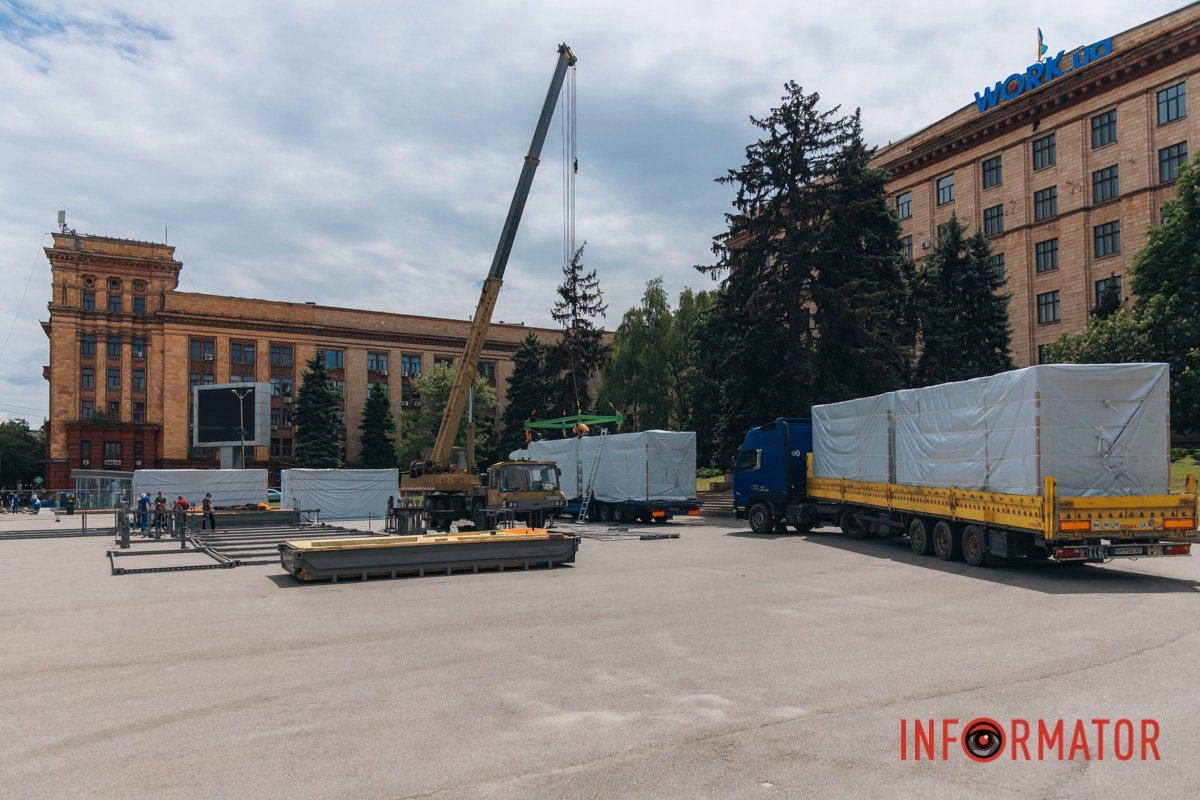 Будівництво на площі Героїв Майдану розпочалося