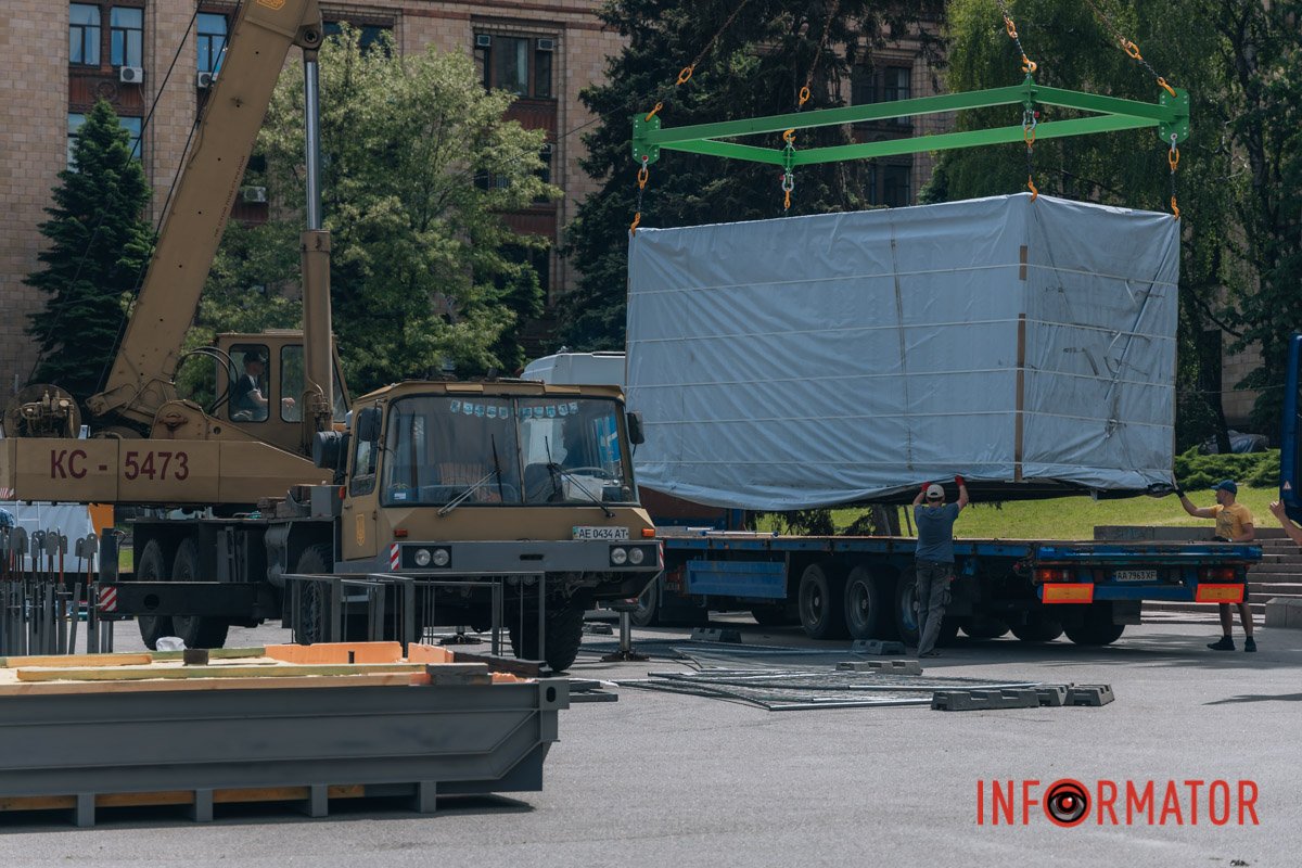 Важка техніка та робітники