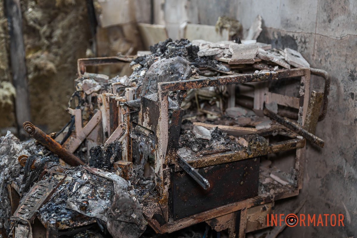 Все, що залишилося від апаратів Все, що залишилося від апаратів