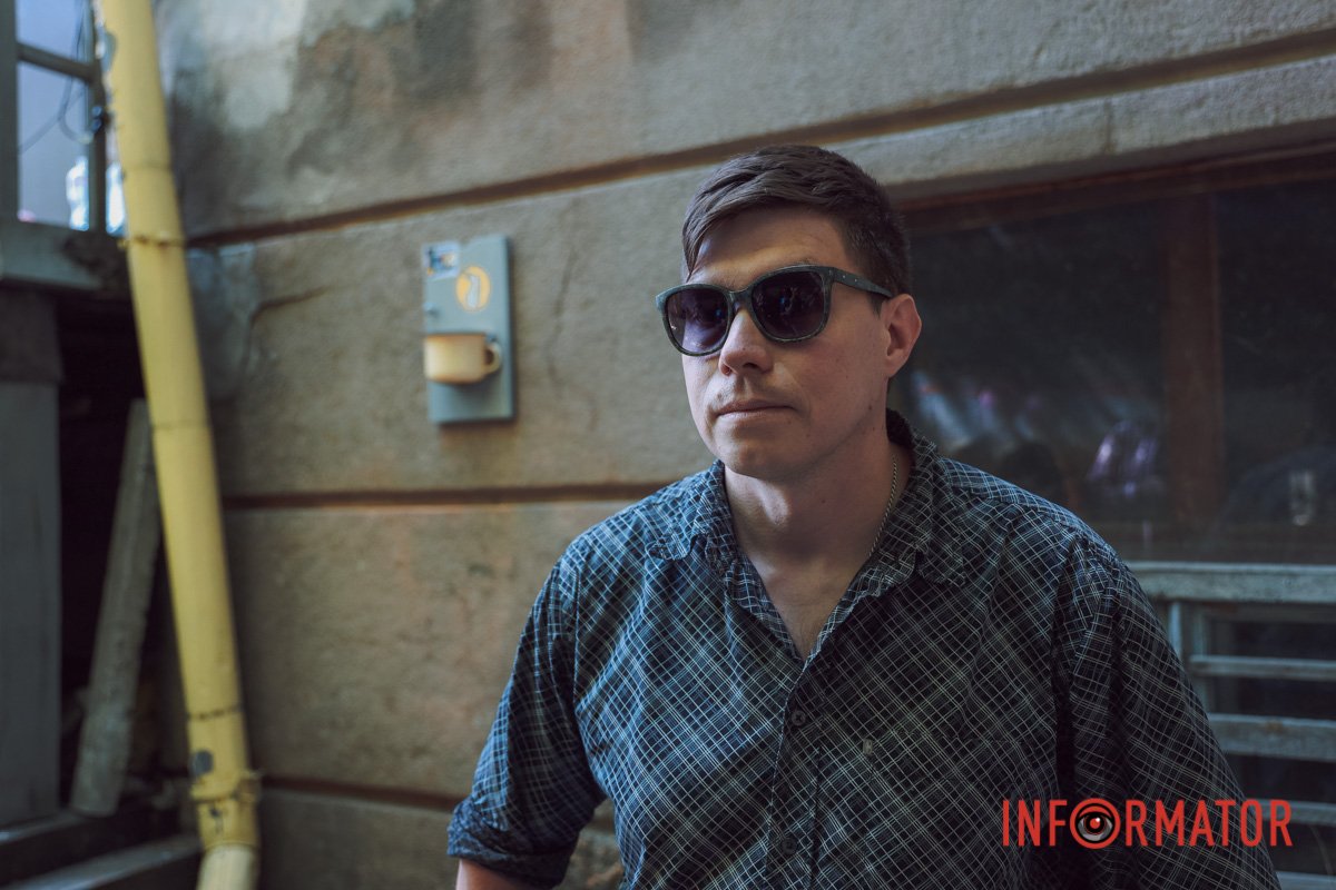 Артоб'єкт відкривав художник і волонтер Сергій Бурбело