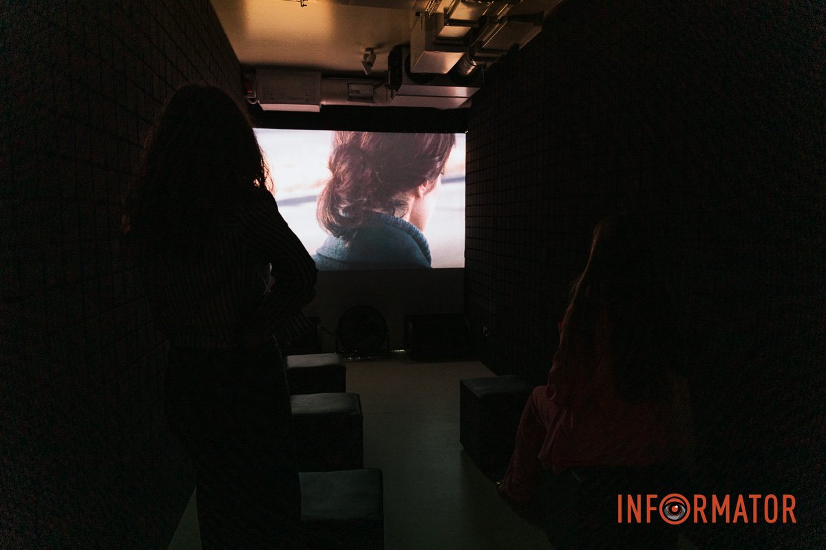 Оснащений кінозал Оснащений кінозал