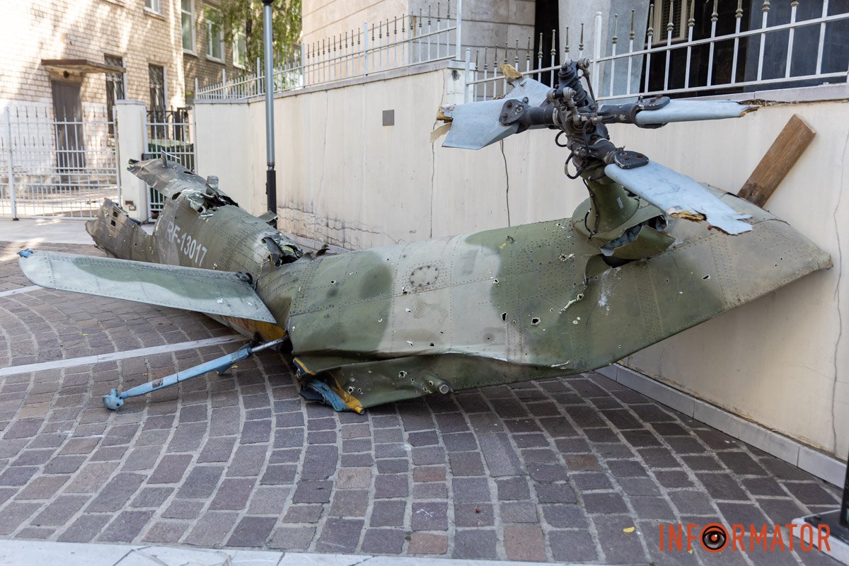 Це хвостова частина російського транспортно-бойового гелікоптера Мі-35М