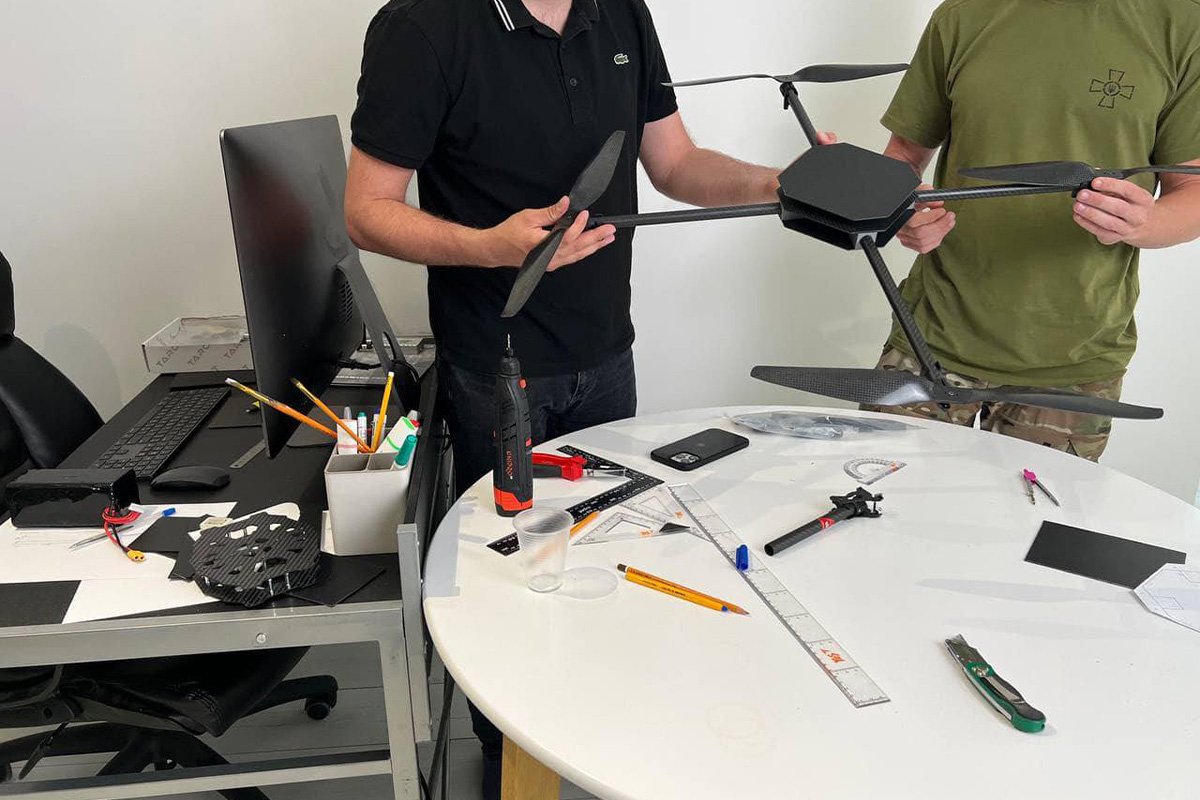 Ударний дрон може нести боєприпас вагою 5 кг