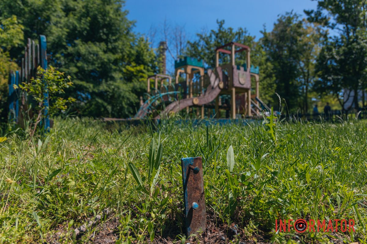 Частини паркану вже немає