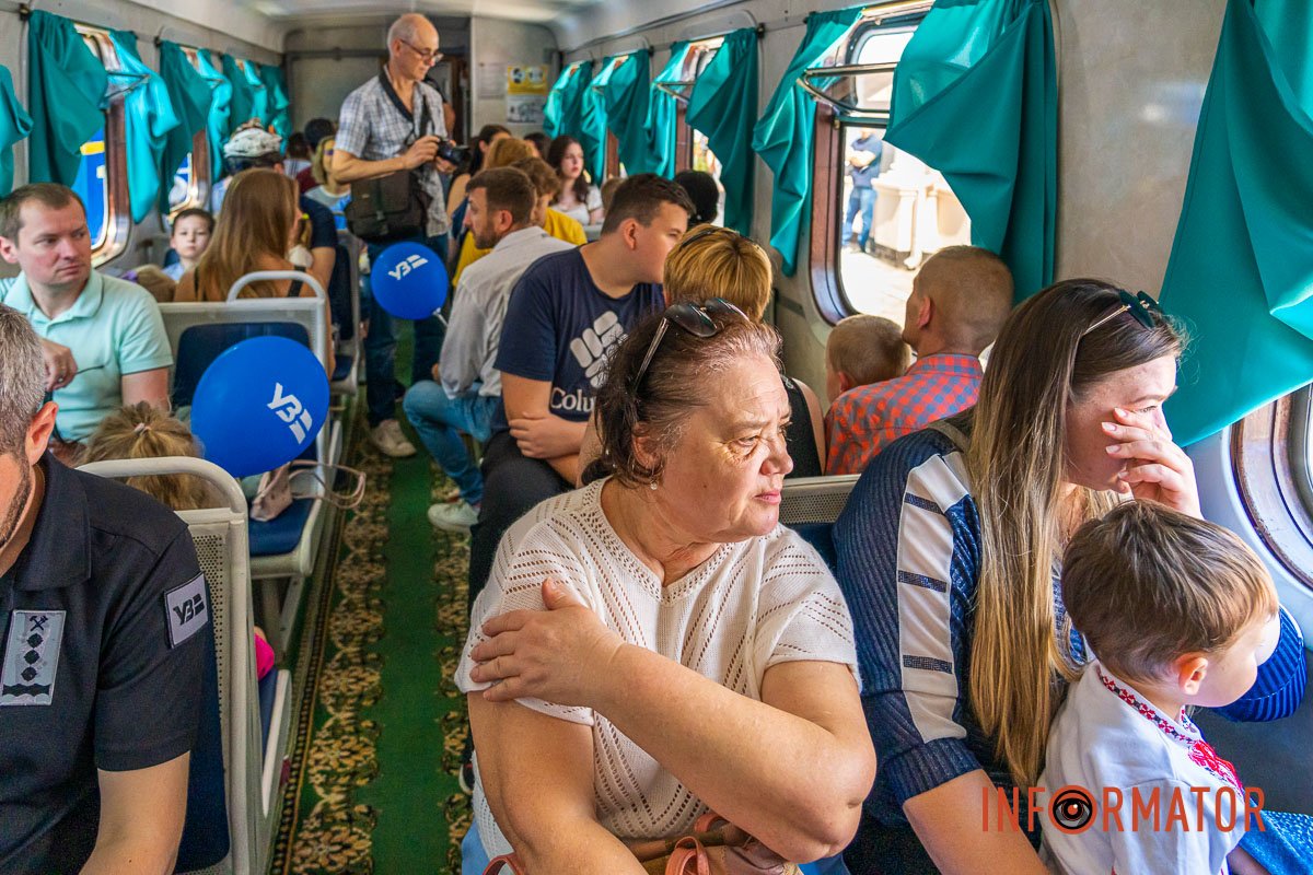 Під час першого рейсу 3 вагони, в яких налічується 100 місць, заповнились повністю Під час першого рейсу 3 вагони, в яких налічується 100 місць, заповнились повністю