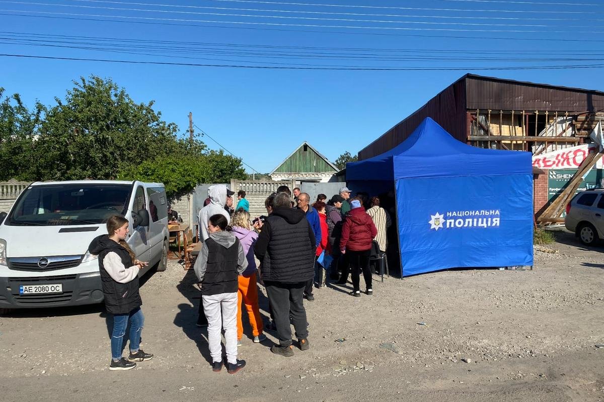Поліція приймає заяви від постраждалих Поліція приймає заяви від постраждалих