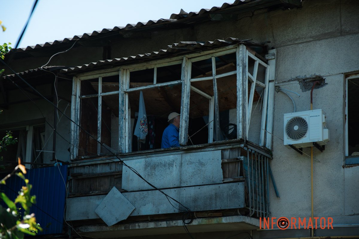 Вилетіли вікна