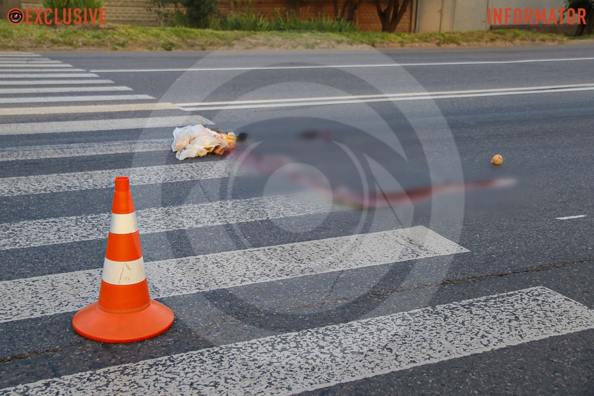 Там чоловік потрапив під колеса фури