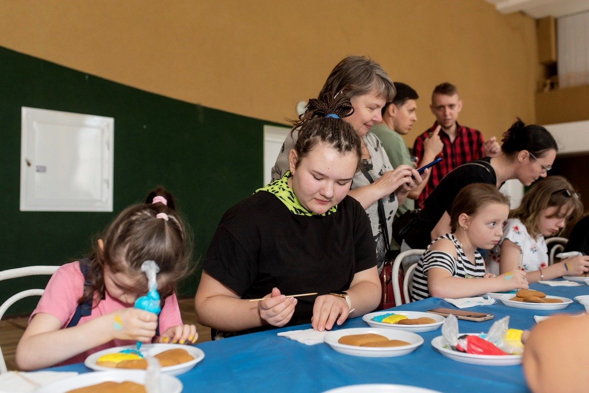 Підтримуємо ЗСУ, як можемо Підтримуємо ЗСУ, як можемо