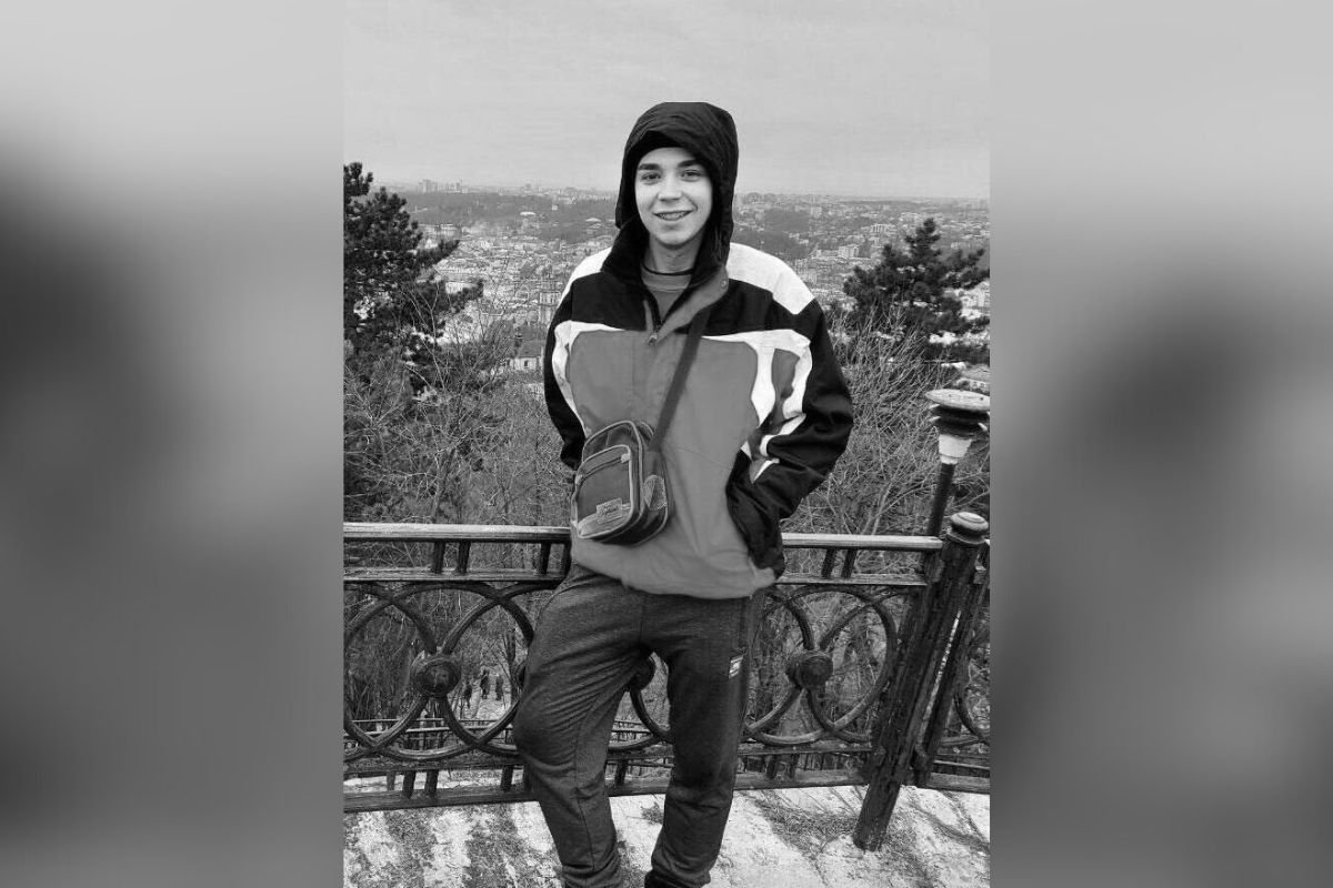 Віктор Толстов працював на складі питної води Віктор Толстов працював на складі питної води