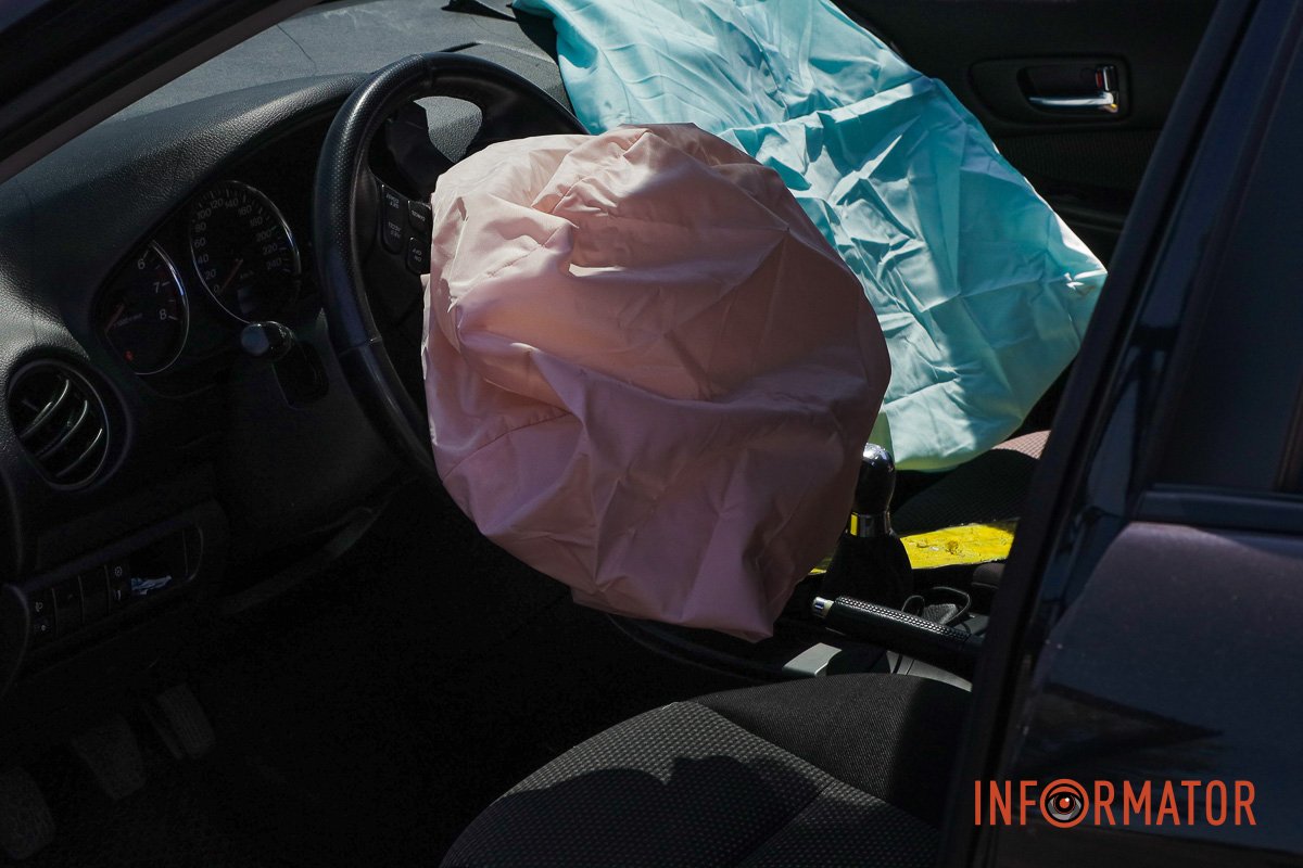 Не забувайте про ремені безпеки