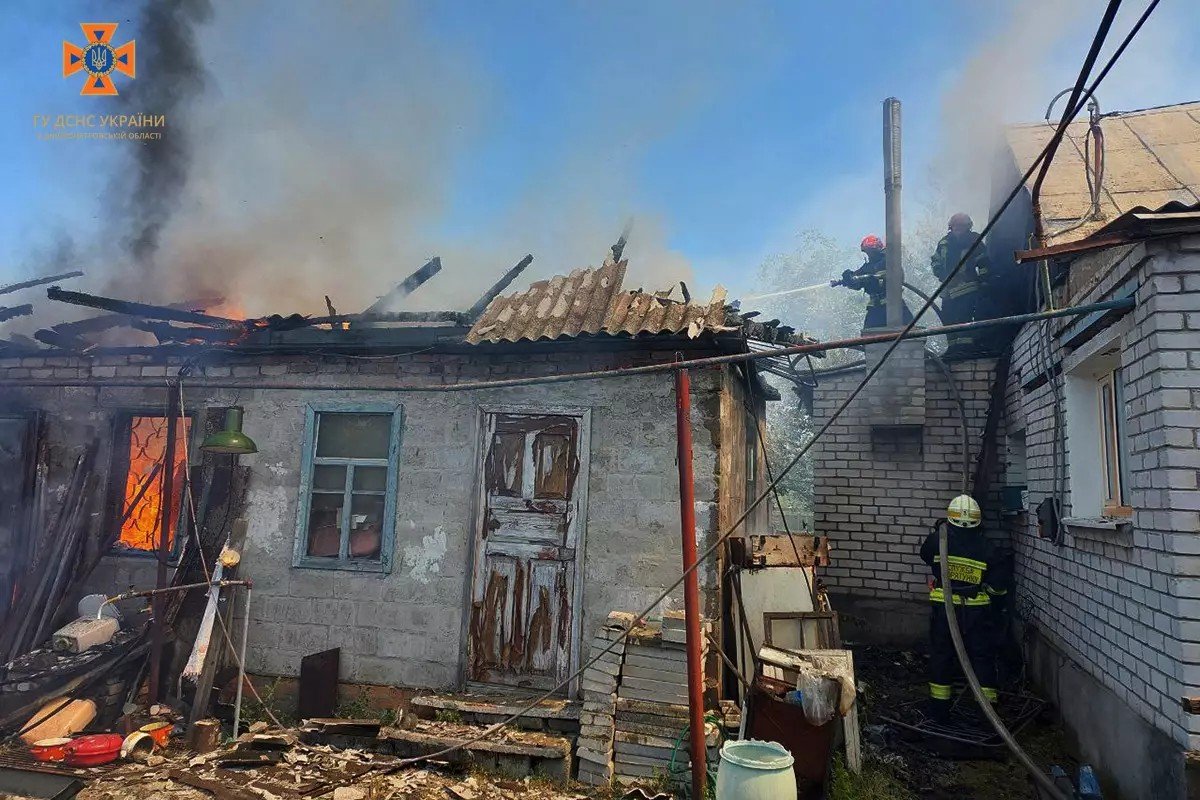 Горів будинок