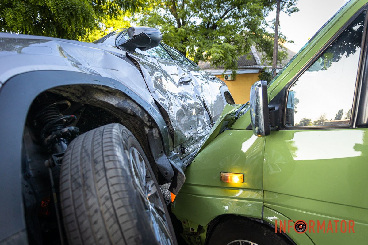 На перехресті вулиць Січових Стрільців та Сергія Подолинського сталася ДТП