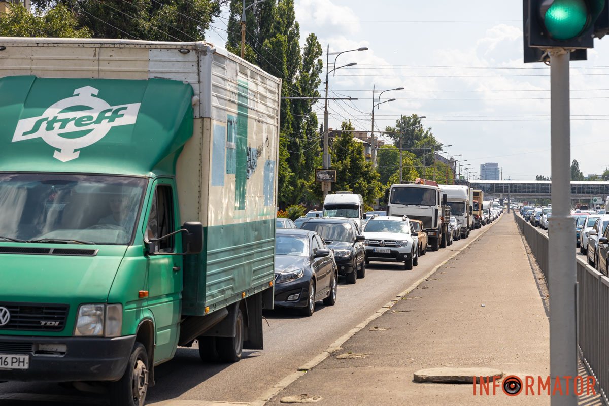 Рекомендуємо водіям обирати альтернативні маршрути
