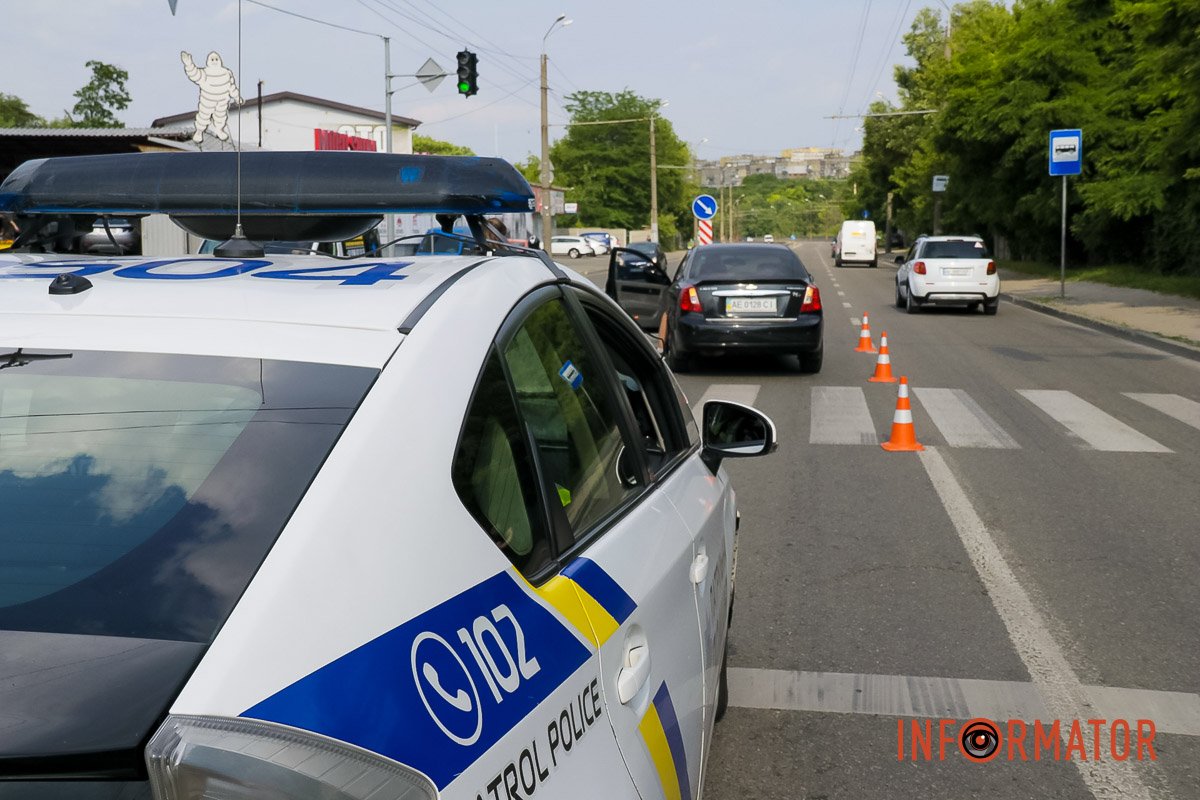 у Дніпрі на проїзді Олександра Гальченка сталася аварія у Дніпрі на проїзді Олександра Гальченка сталася аварія