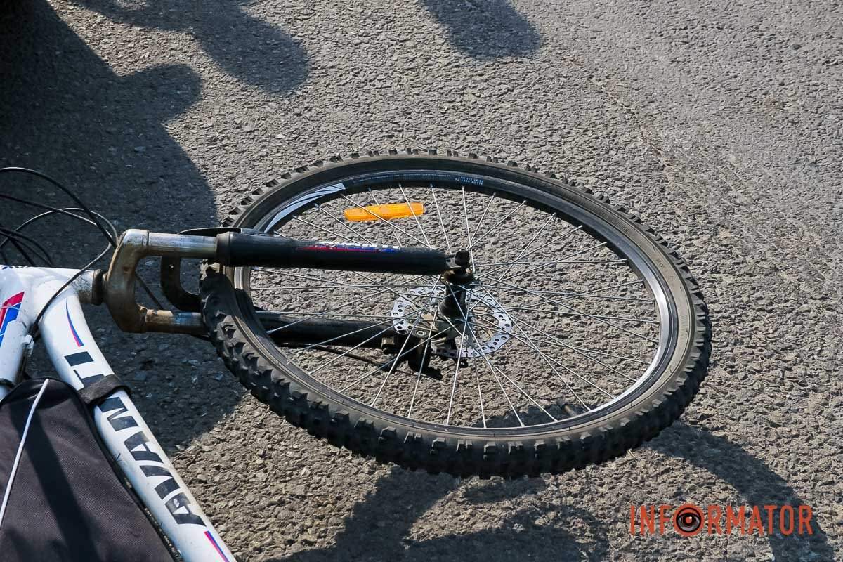 Chevrolet рухався в бік ж/м Тополя Chevrolet рухався в бік ж/м Тополя