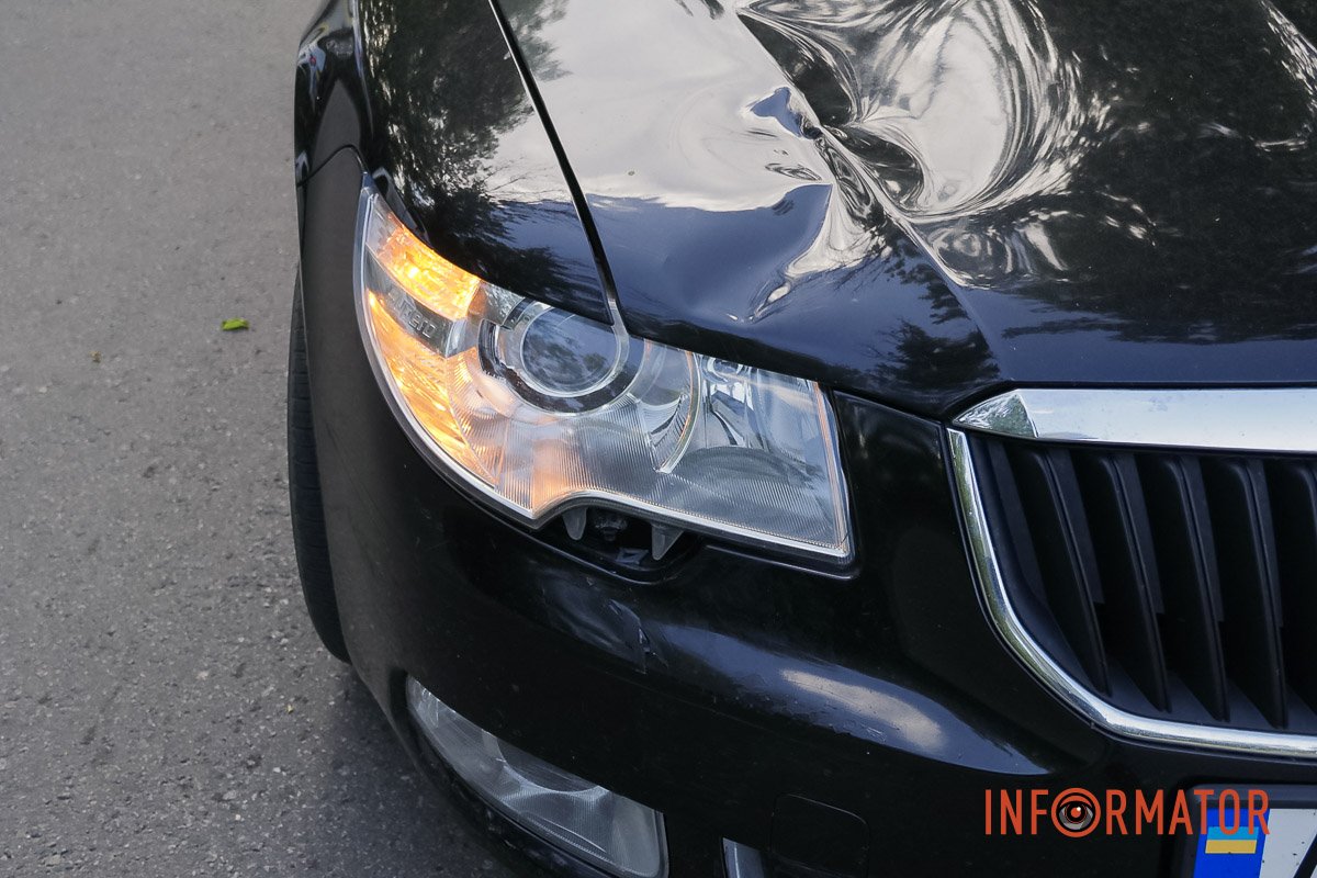 У Дніпрі на Лояна водій Skoda збив маленького хлопчика 3