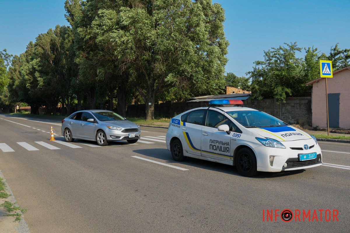 У Дніпрі на Криворізькій Ford збив 15-річного хлопця на пішохідному переході 2