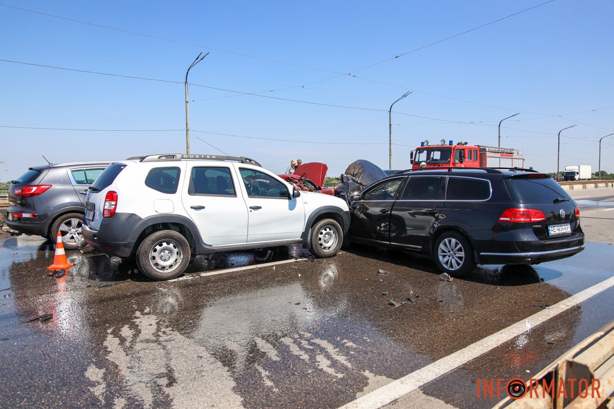 У Дніпрі на Кайдацькому мості сталася ДТП