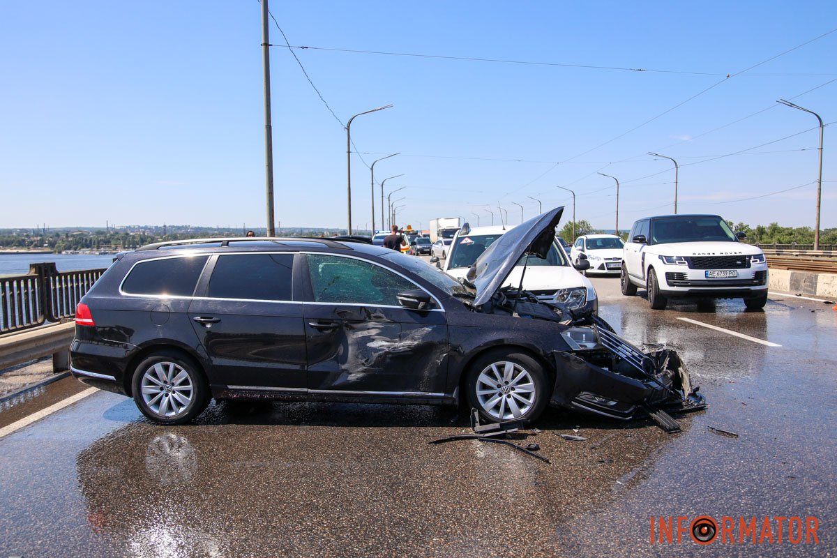 Зіткнулись 4 автівки