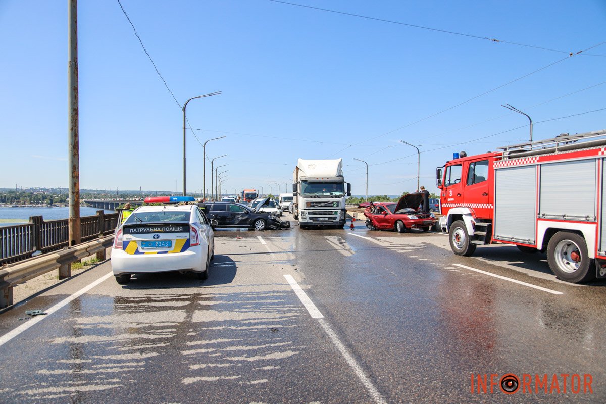 На місці працювали медики