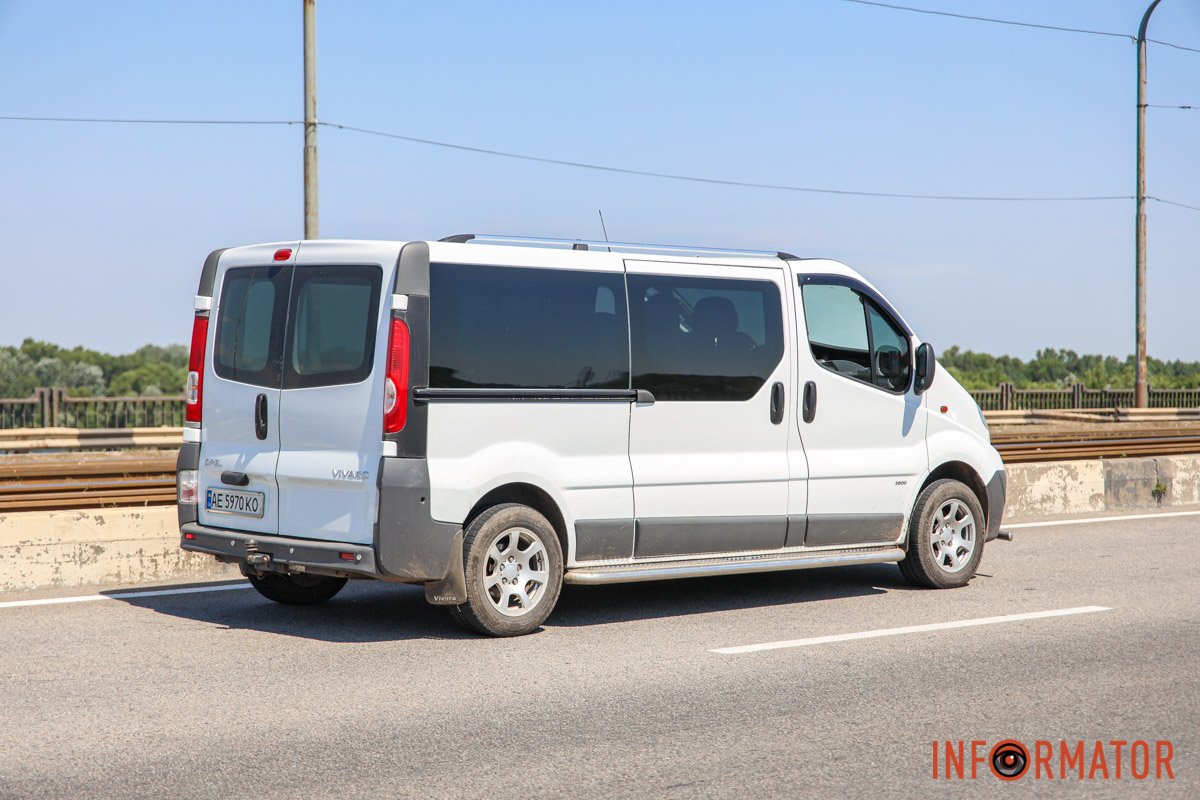  Автівки рухались у бік лівого берега