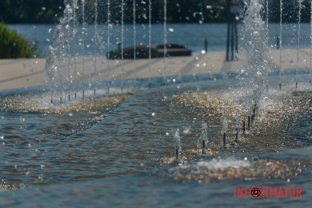 Сквер Прибережний у Дніпрі