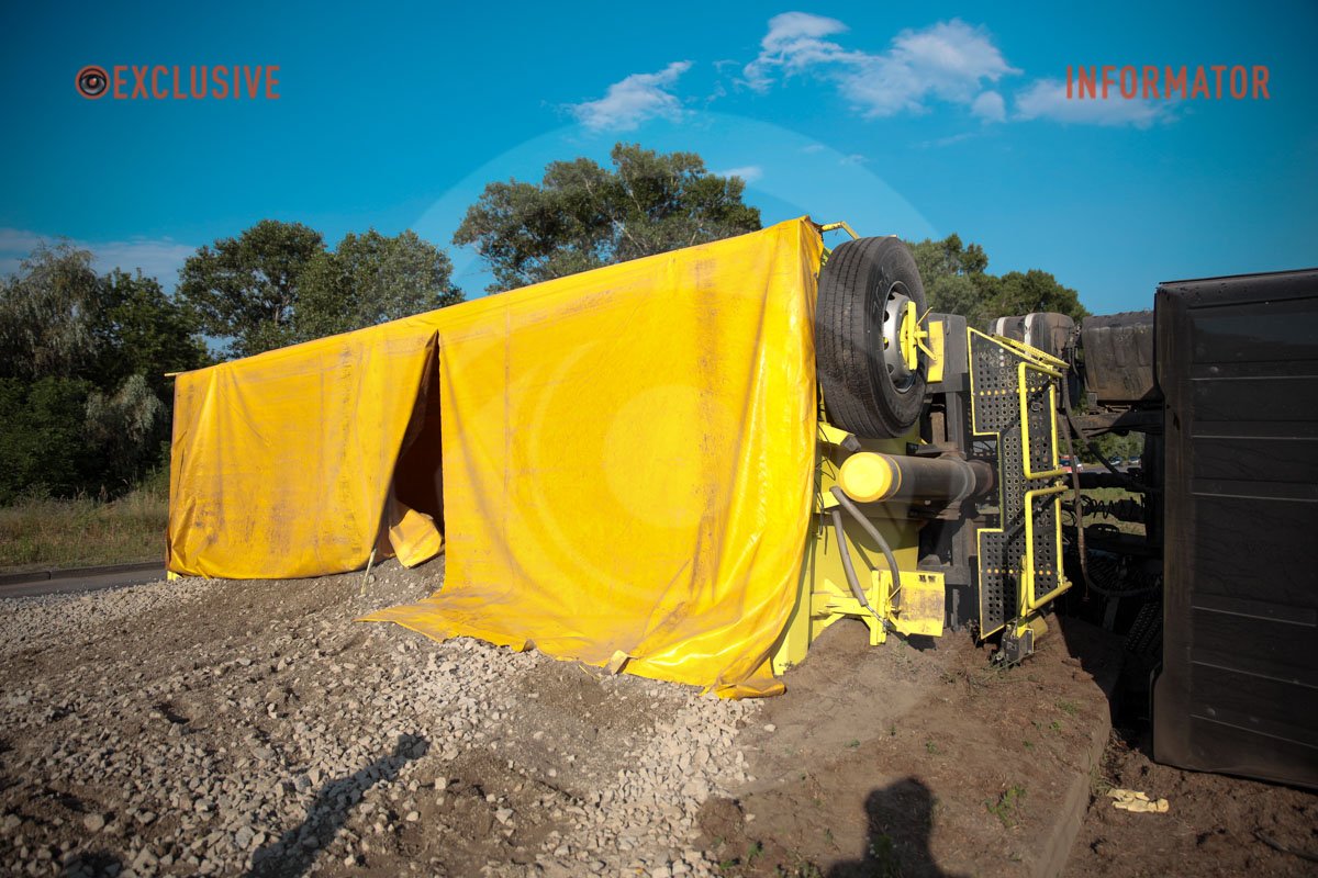 Аварія сталася на заїзді на Усть-Самарський міст