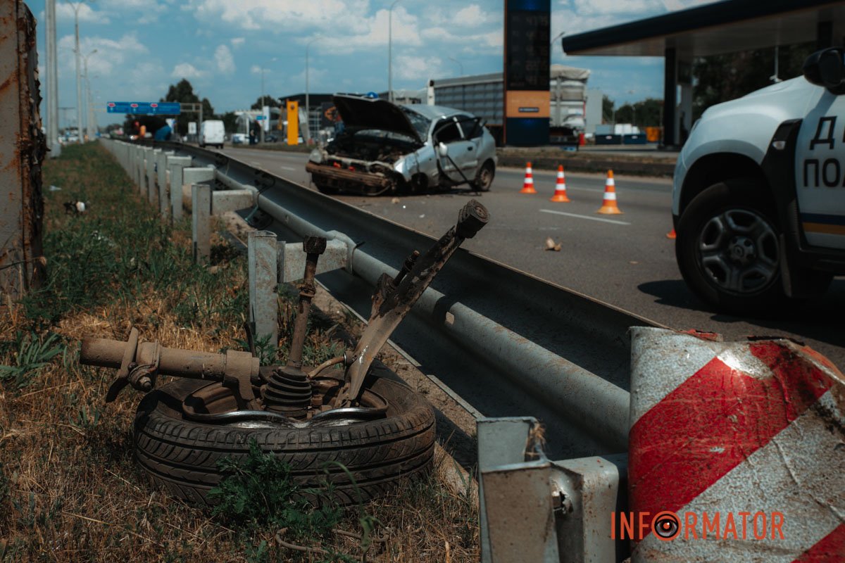 У середу, 5 липня, на Слобожанському проспекті, навпроти "Золотих ключів", сталася аварі