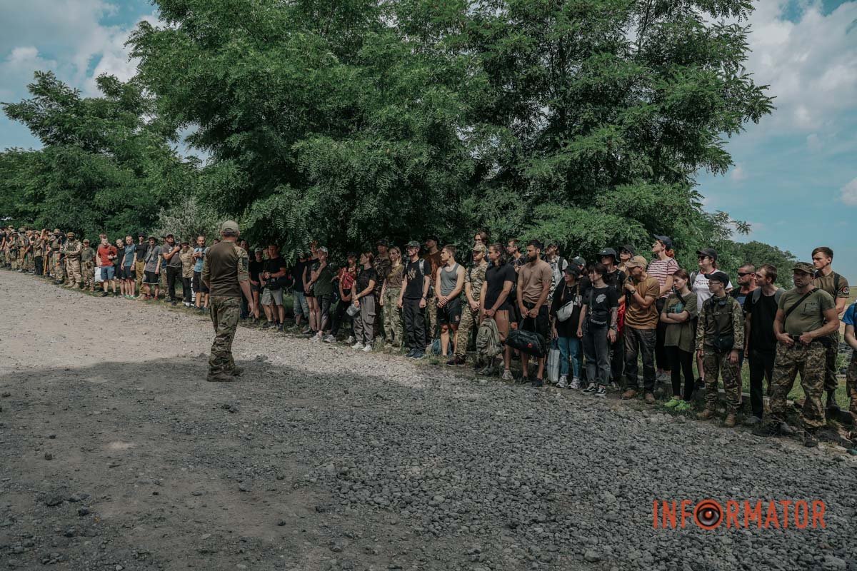 Прийшло чимало людей