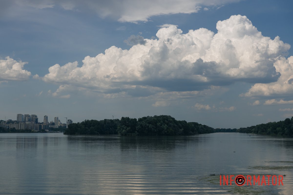 Насувається