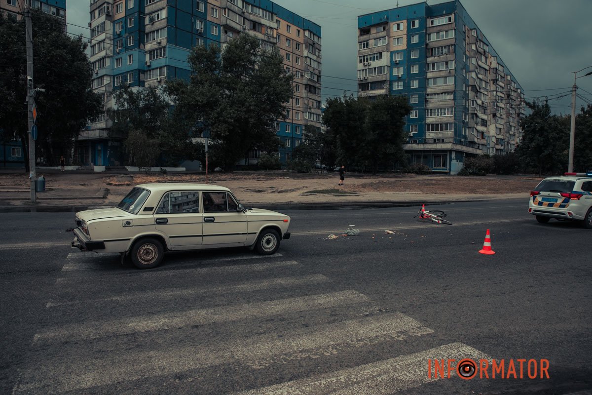 В Днепре на Метростроевском ВАЗ сбил велосипедиста 3
