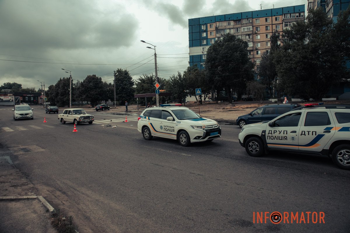 В Днепре на Метростроевской ВАЗ сбил велосипедиста 5