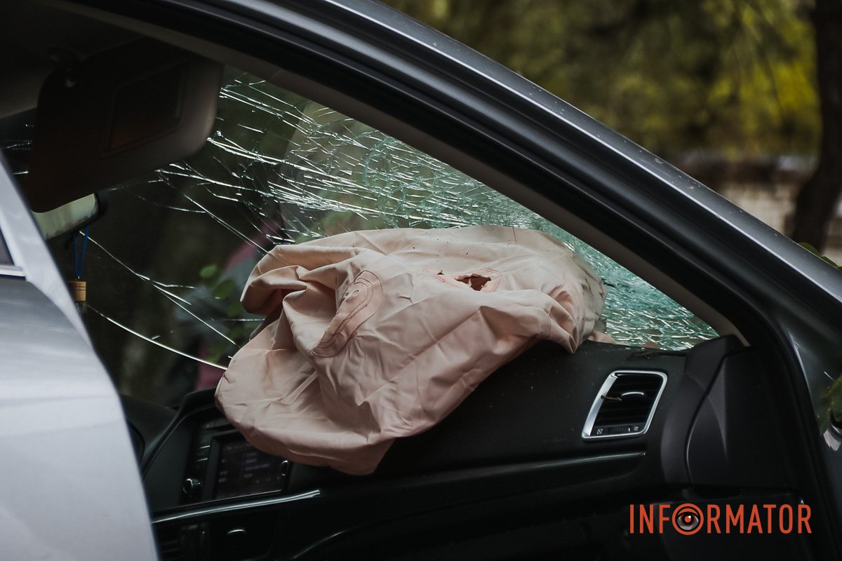 Усі деталі аварії зʼясує слідчий з ДТП. Усі деталі аварії зʼясує слідчий з ДТП.