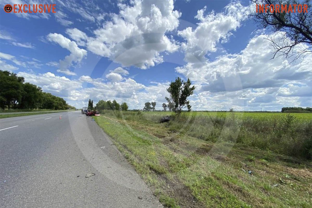 Внаслідок аварії постраждали двоє людей Внаслідок аварії постраждали двоє людей