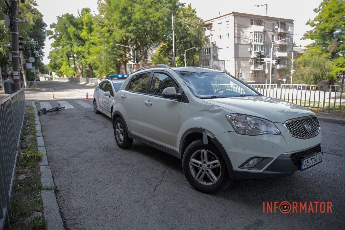 Зіткнулись SsangYong та велосипедист