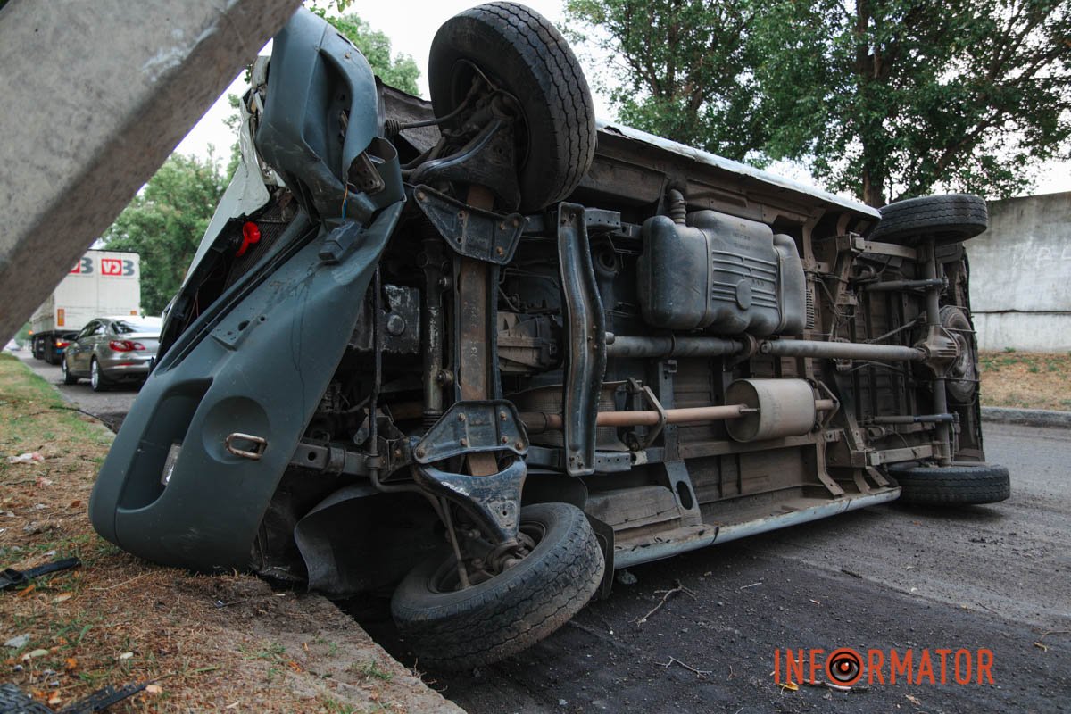 За словами свідків, по Робочій в бік Антоновича рухалась фура За словами свідків, по Робочій в бік Антоновича рухалась фура