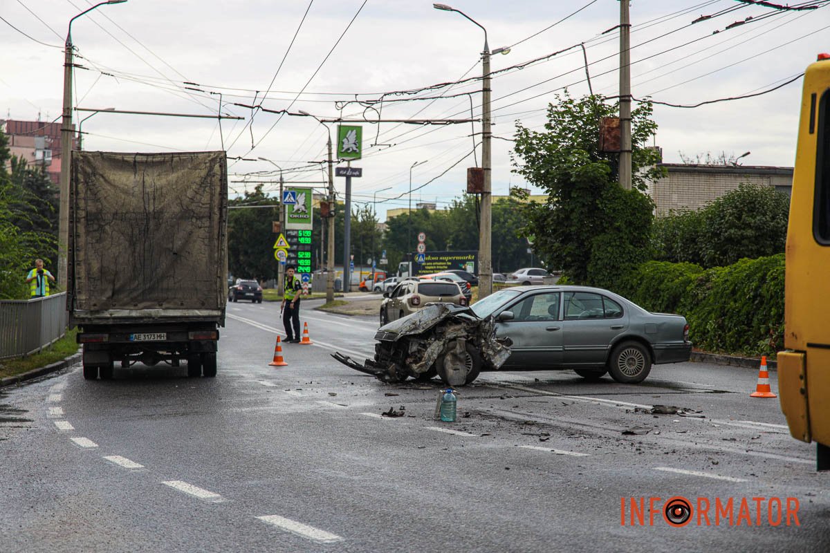 Попередньо, ніхто з пасажирів автобуса не постраждав Попередньо, ніхто з пасажирів автобуса не постраждав