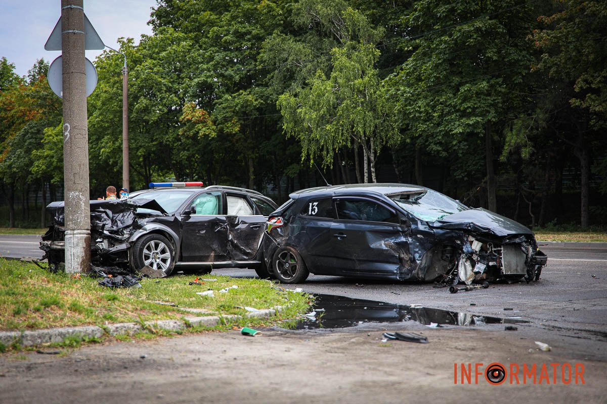 Водія Kia з місця аварії шпиталізували