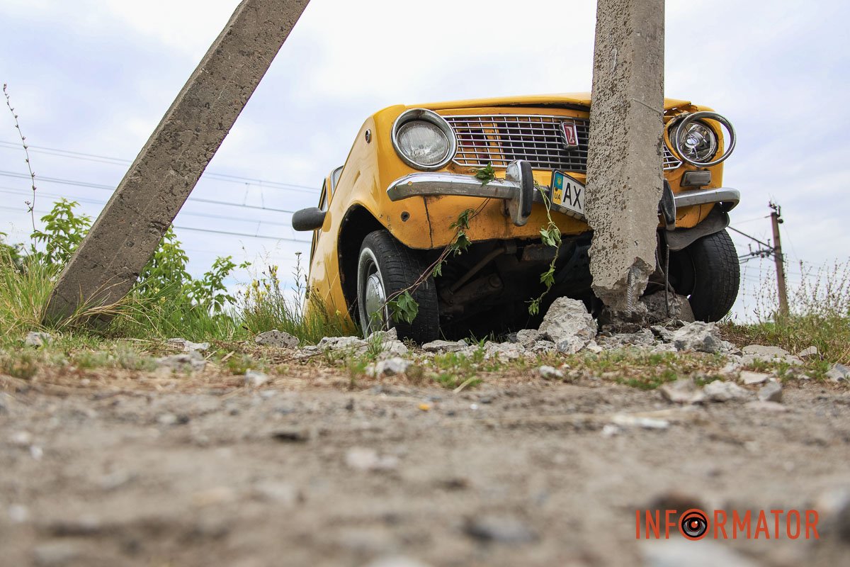 Станом на 15:20, на місці події працює поліція