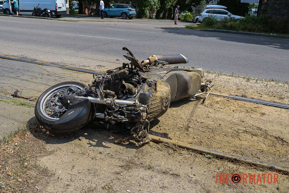 у Дніпрі на проспекті Богдана Хмельницького сталася аварія