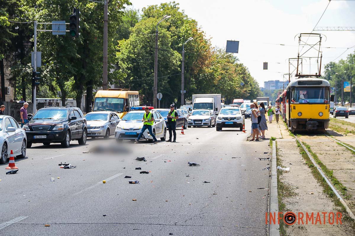 Тут мотоцикліст на смерть збив жінку