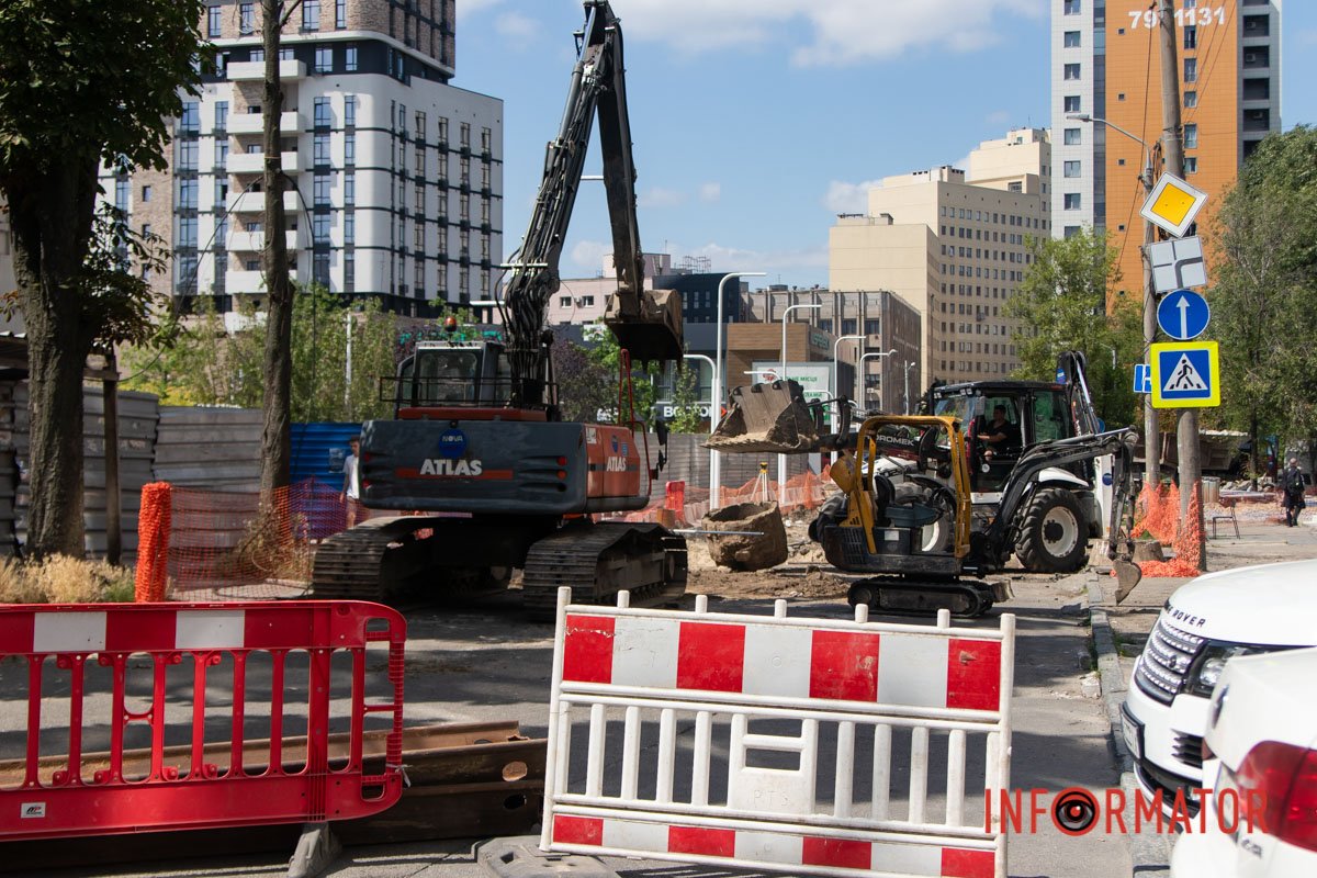 Продолжаются работы Продолжающиеся работы