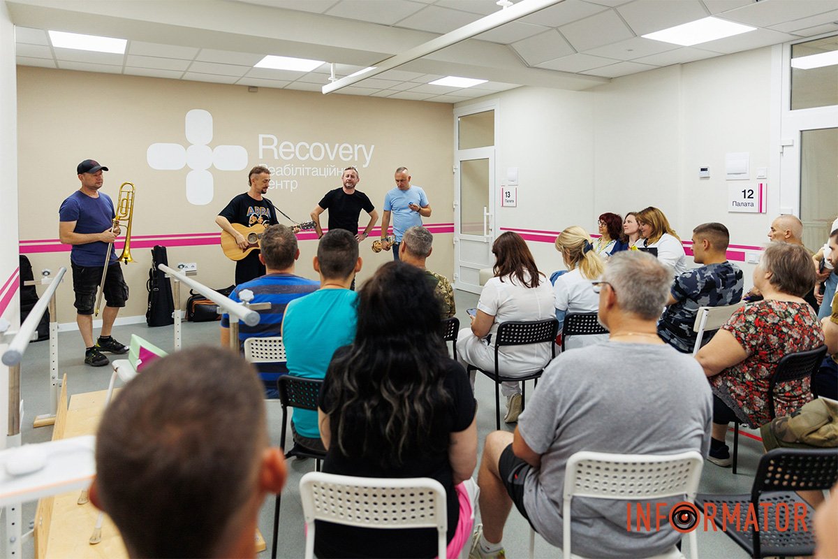 Каждый поддерживает ВСУ своим способом