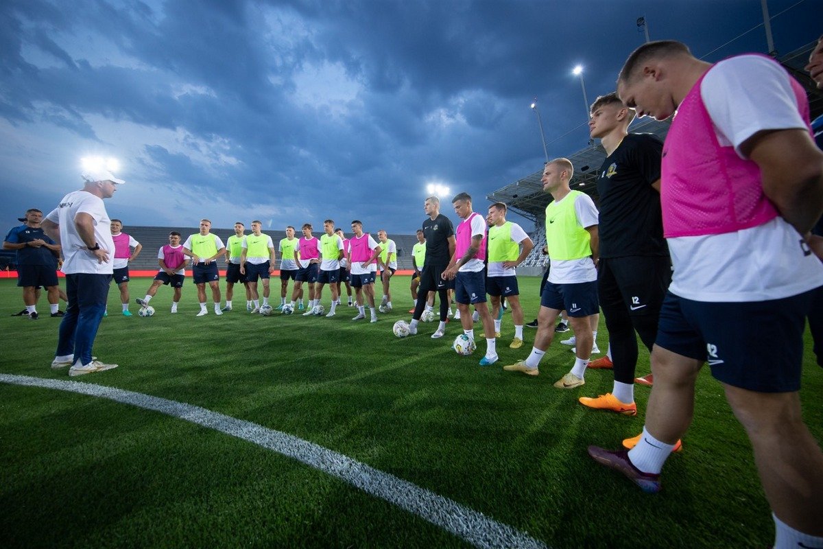 СК "Дніпро-1" готується до двобою з "Панатінаїкосом" СК "Дніпро-1" готується до двобою з "Панатінаїкосом"