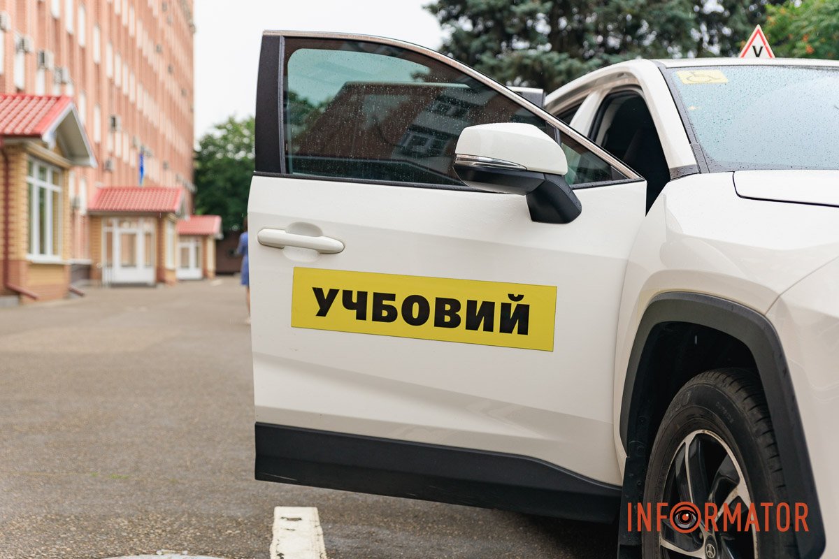 Овладев практикой, вожди выезжают и на улицы города Овладев практикой, вожди выезжают и на улицы города