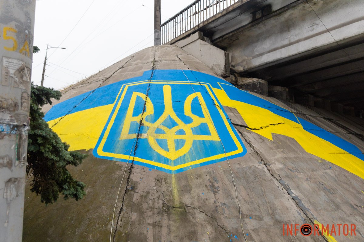 Вони відреставрували мурали Вони відреставрували мурали