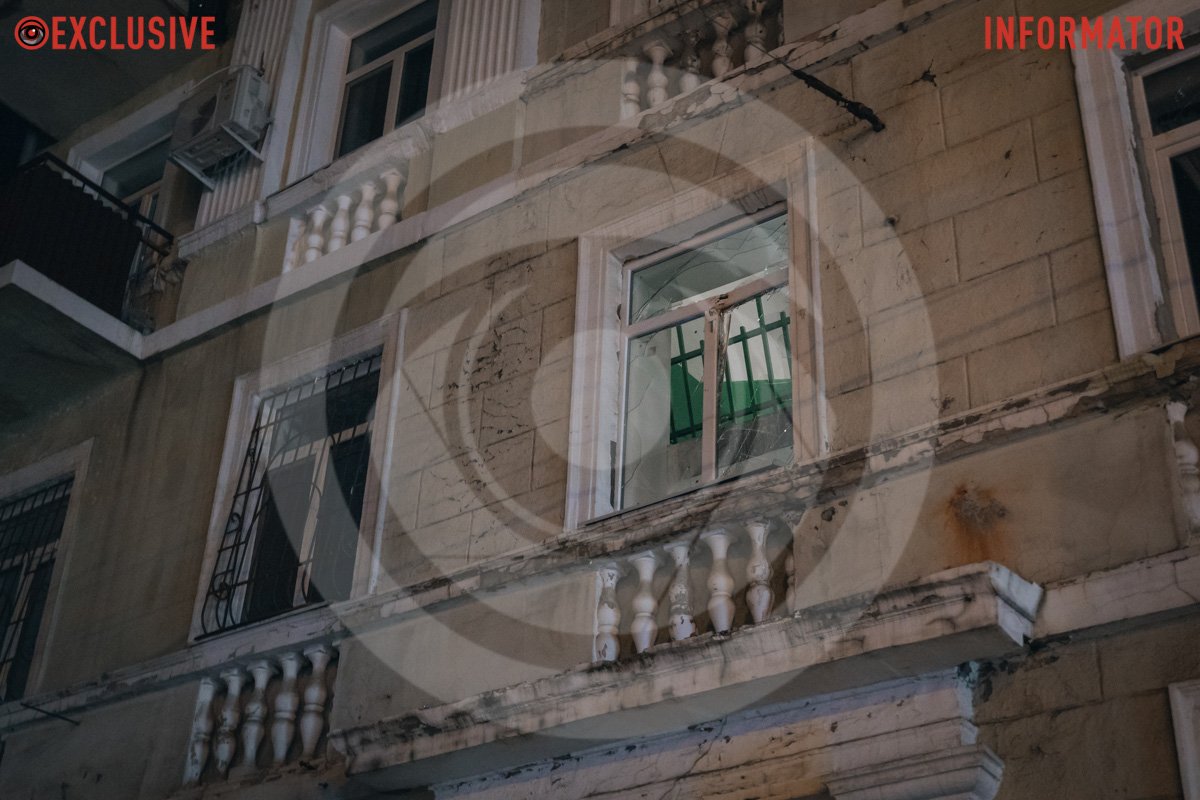 За квартал від місць вибухів повибивало шибки