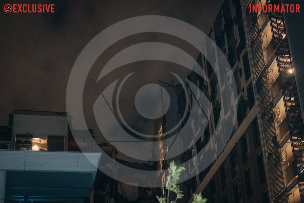 Одна з башт багатоповерхівки